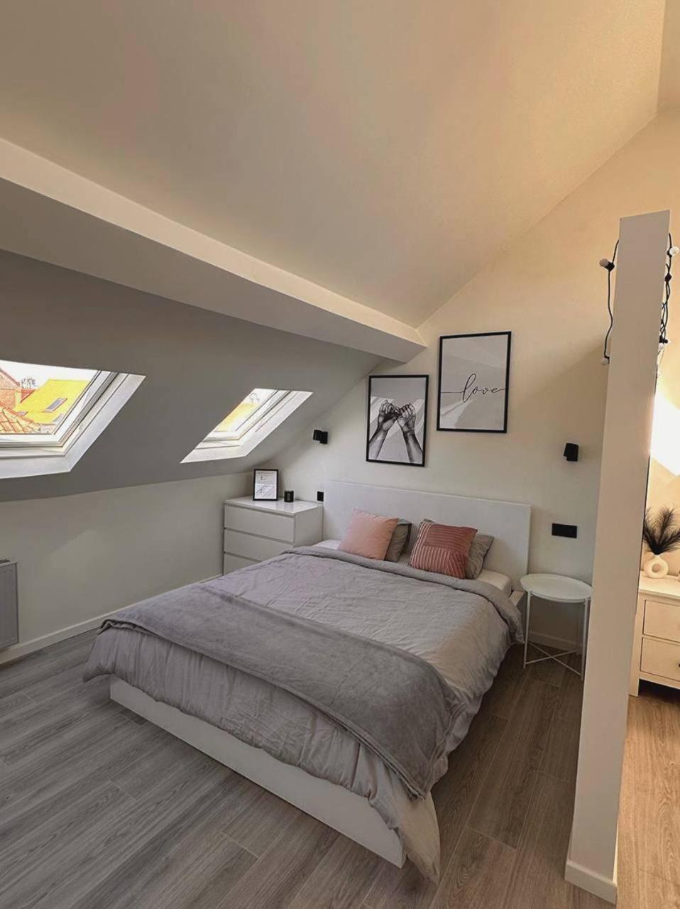 Skyroof A Ixelles - Viaduc Apartman Brüsszel Kültér fotó